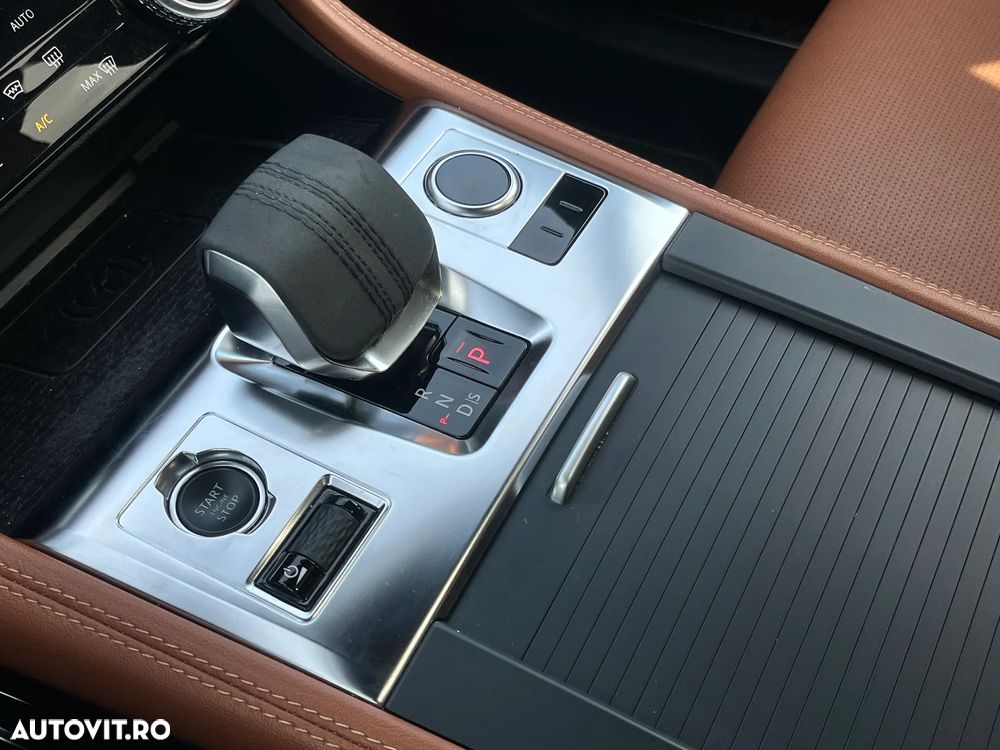 Jaguar F-Pace 25t AWD R-Sport - 27