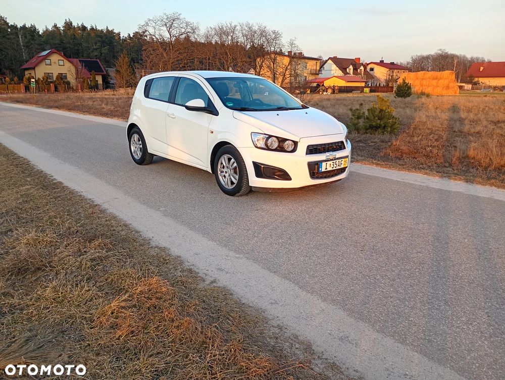 Chevrolet Aveo 1.2 LT - 13