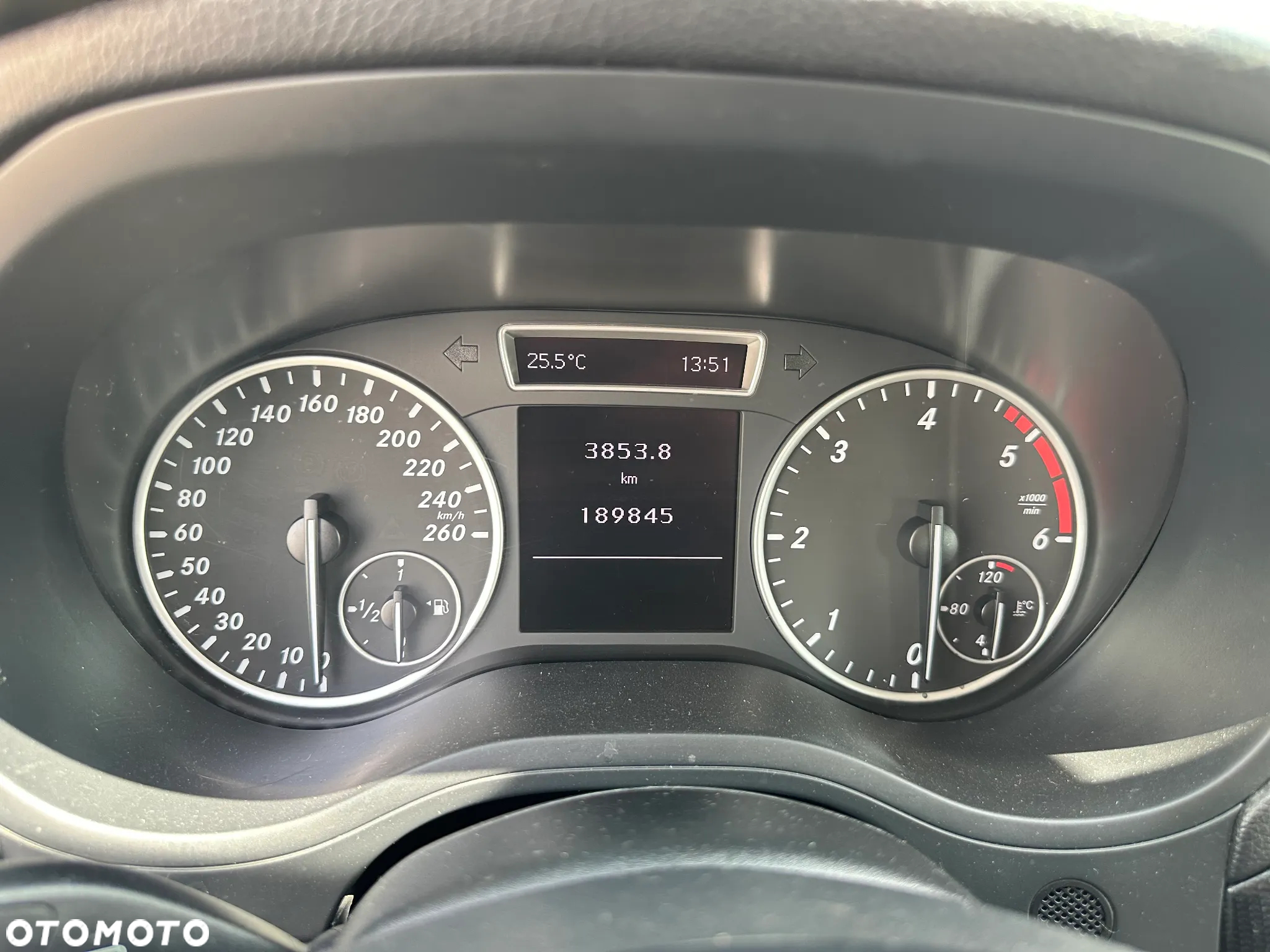 Mercedes-Benz Klasa B 160 CDI - 21