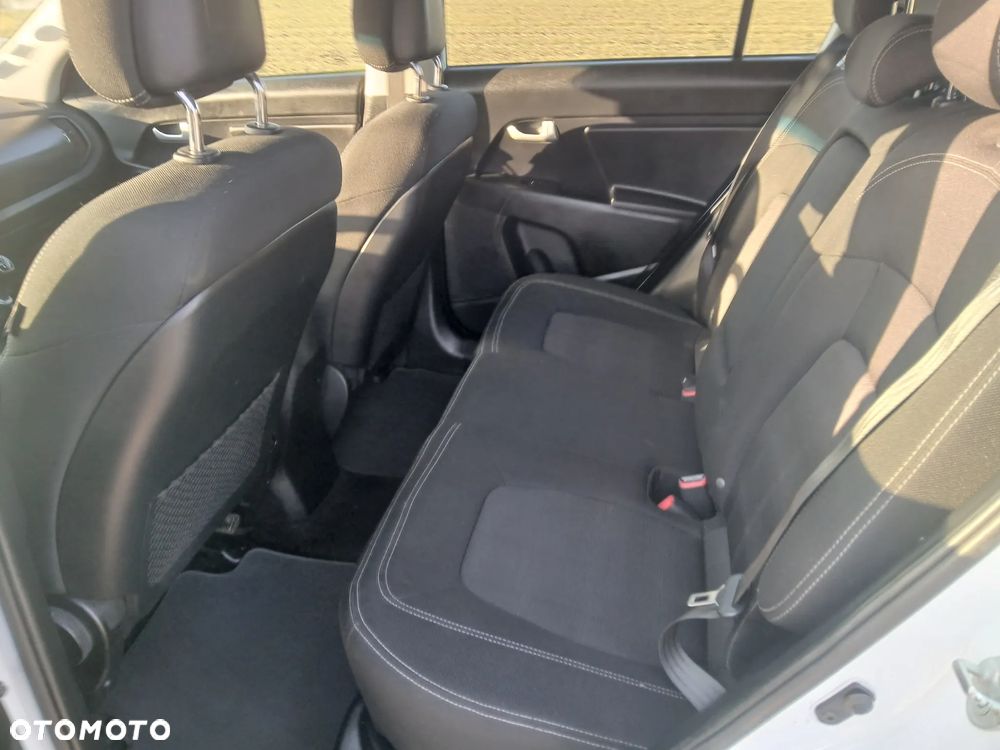 Kia Sportage 1.7 CRDI 2WD ISG Dream-Team Edition - 13