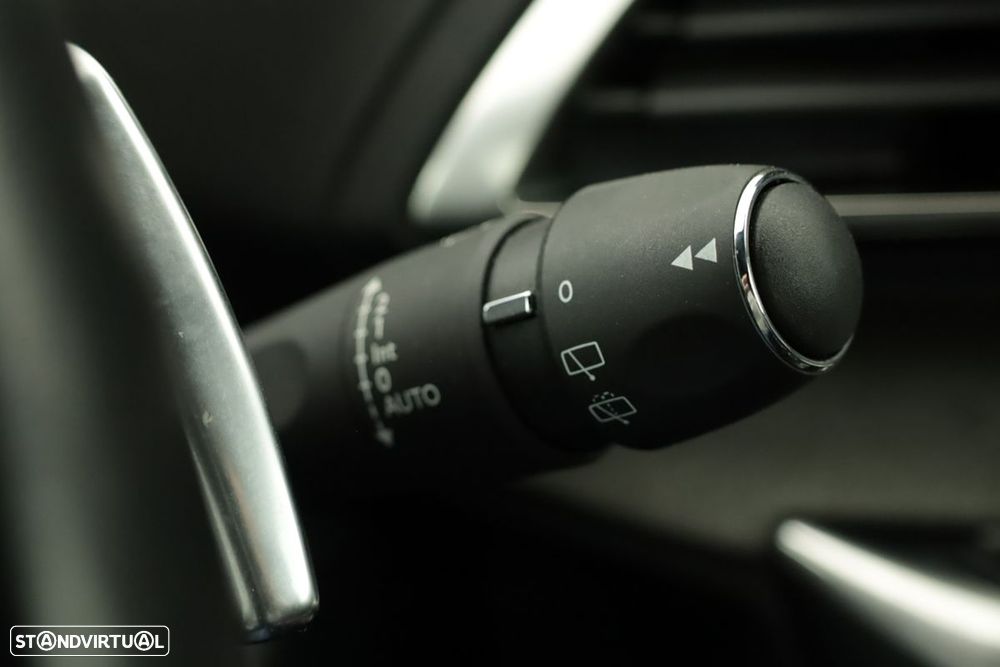 Peugeot 3008 1.2 PureTech GT EAT8 - 18