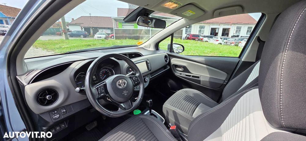 Toyota Yaris 1.5 VVT-i HSD Luna - 15