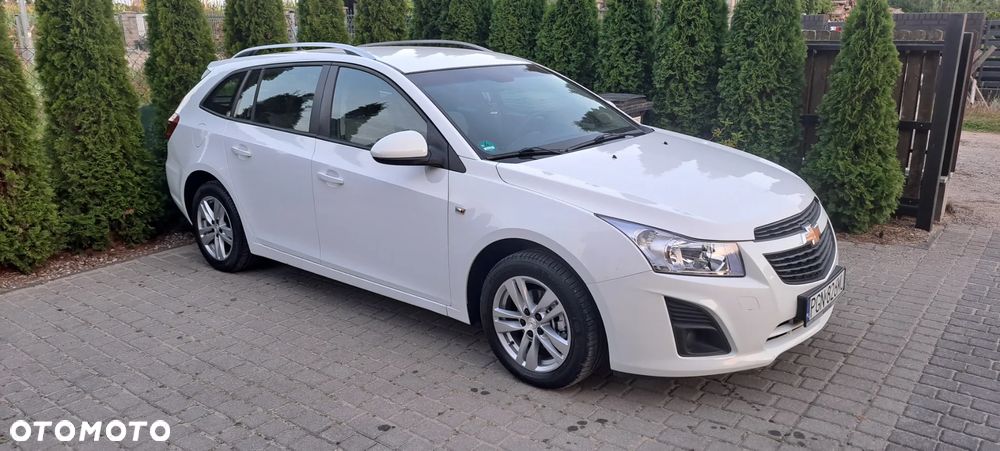 Chevrolet Cruze Station Wagon 1.6 LS+ - 15