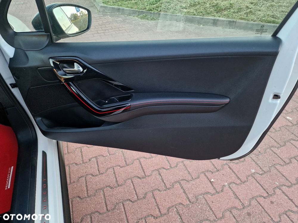 Peugeot 208 THP STOP & START GTi by Sport - 27