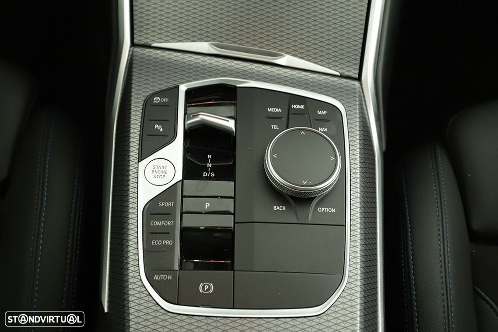 BMW 320 d Touring Pack Desportivo M Auto - 18