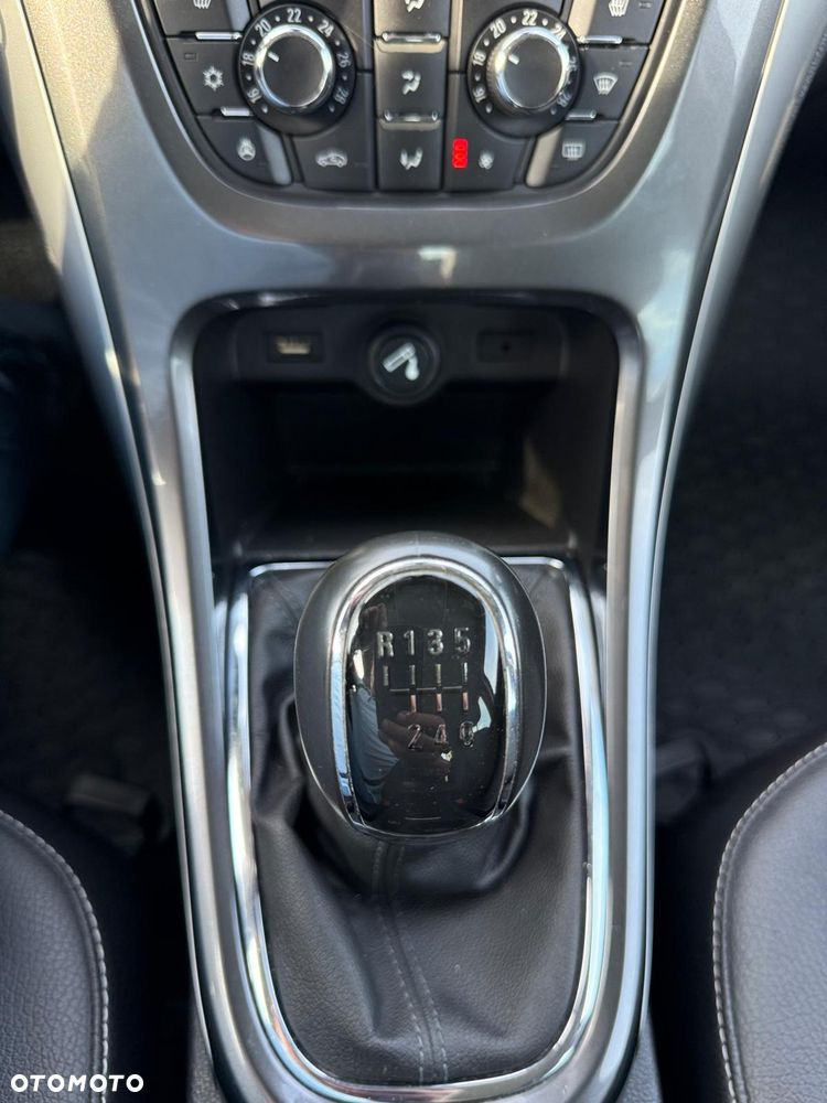 Opel Astra 1.4 Turbo Cosmo - 17