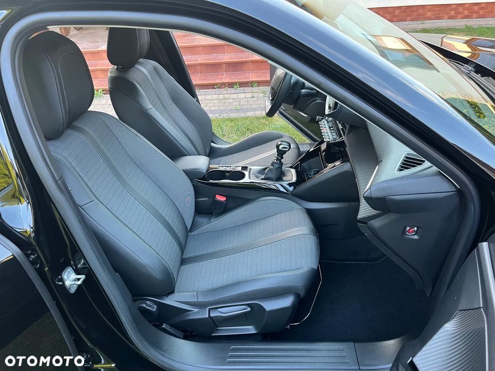 Peugeot 2008 - 25