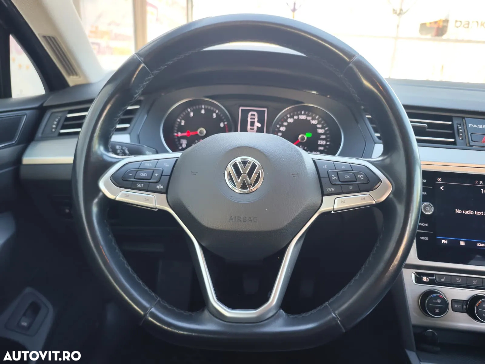 Volkswagen Passat 1.5 TSI ACT DSG Advance - 10