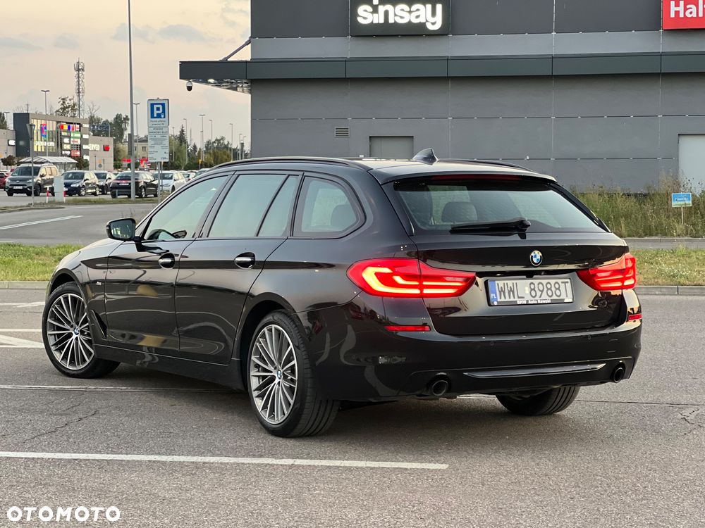 BMW Seria 5 520d Sport Line - 30