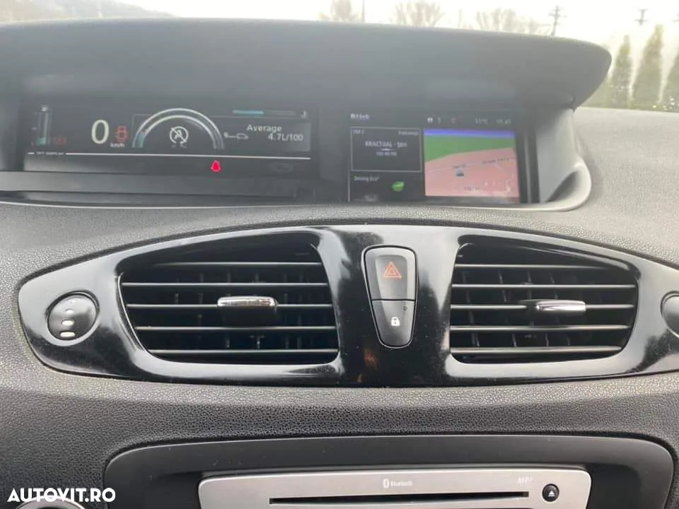 Renault Scenic - 8