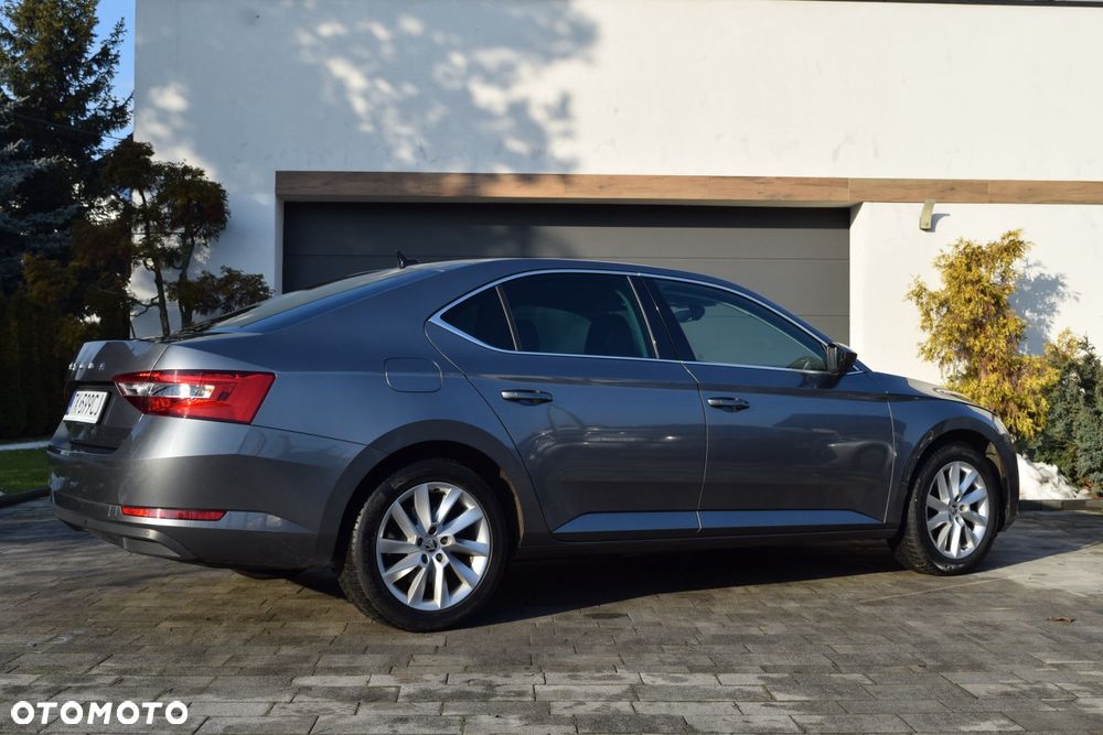 Skoda Superb 1.5 TSI Sportline DSG - 29