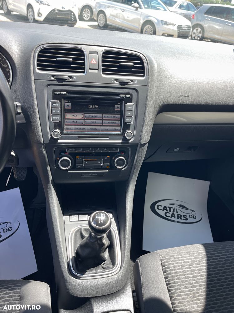 Volkswagen Golf - 34