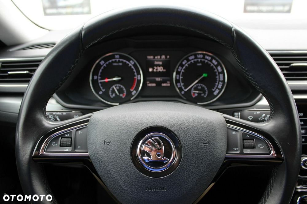 Skoda Superb 2.0 TDI DSG Style - 14