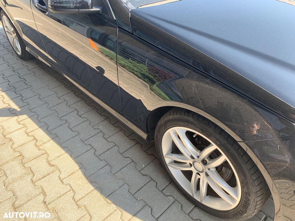 Mercedes-Benz C - 12