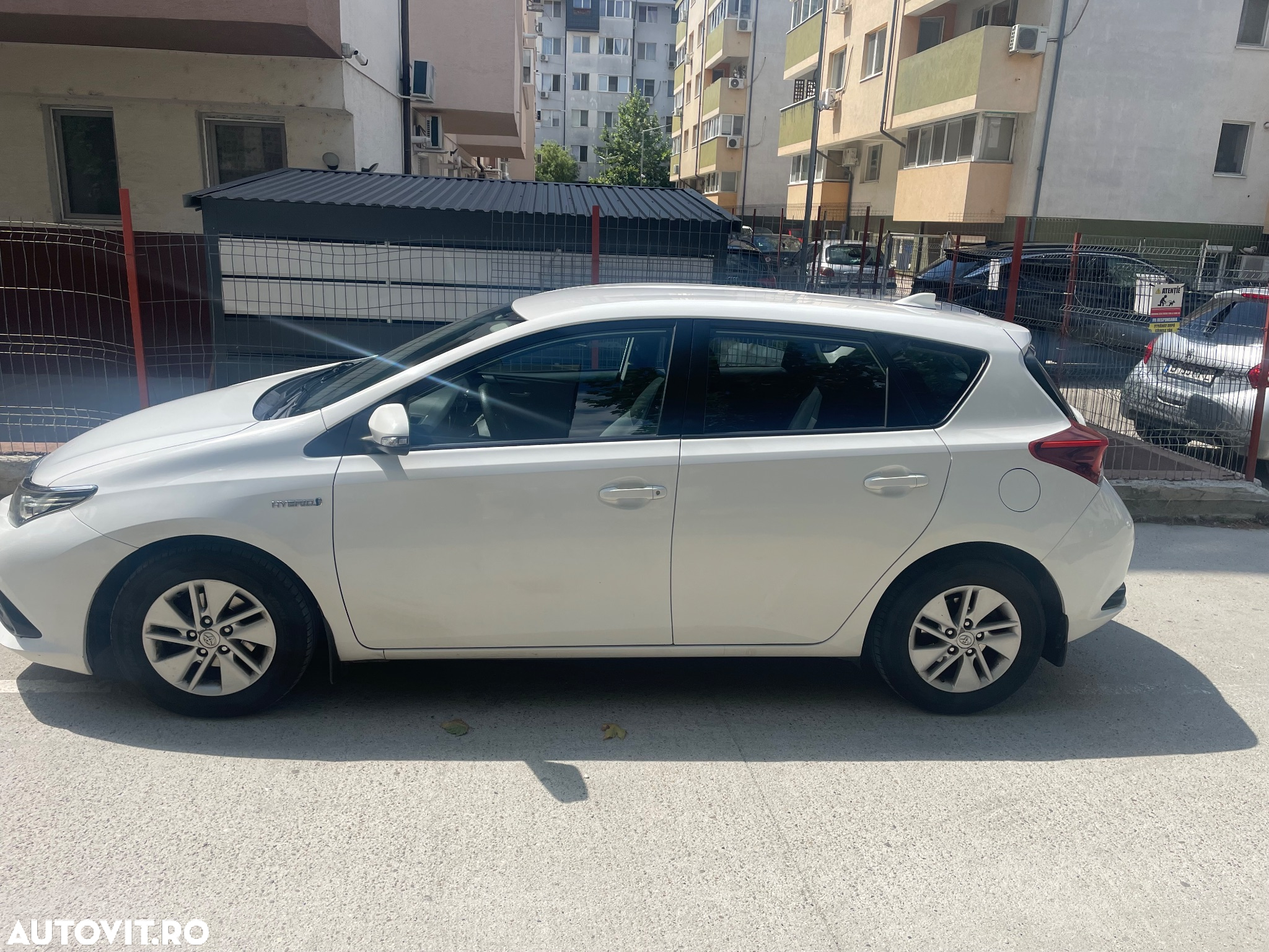 Toyota Auris 1.8 L VVT-i HSD MY17 - 3