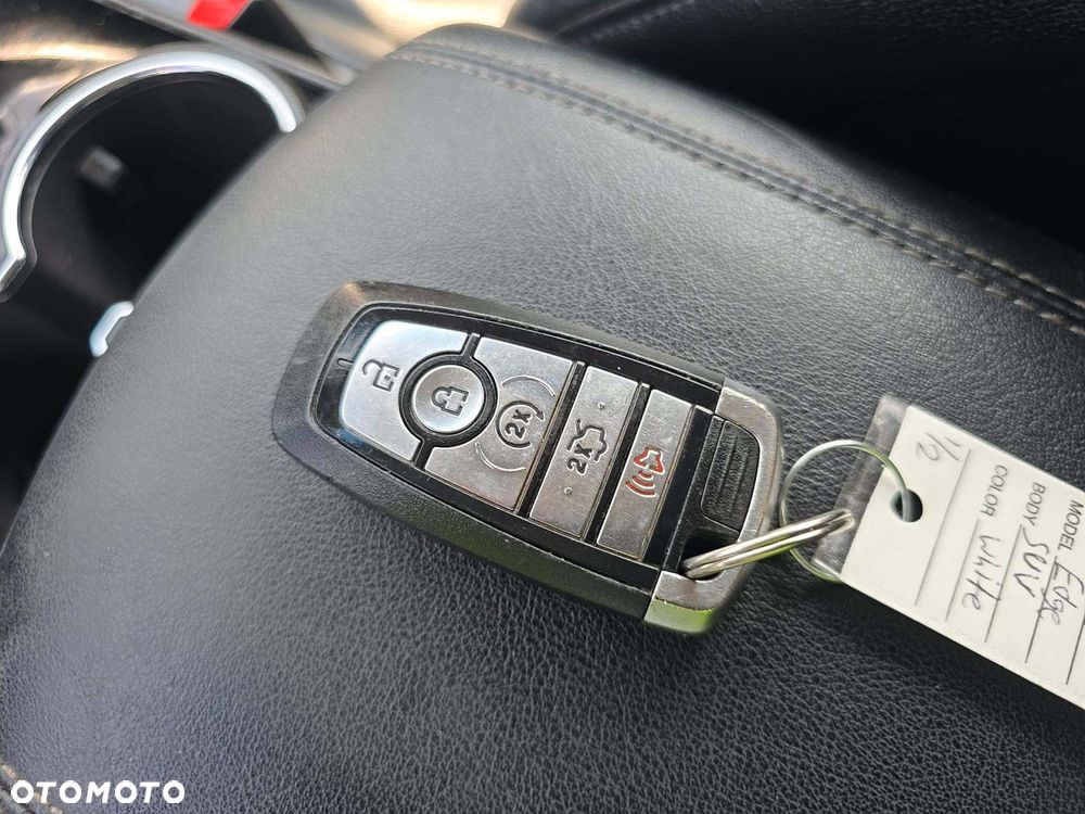 Ford Edge - 10