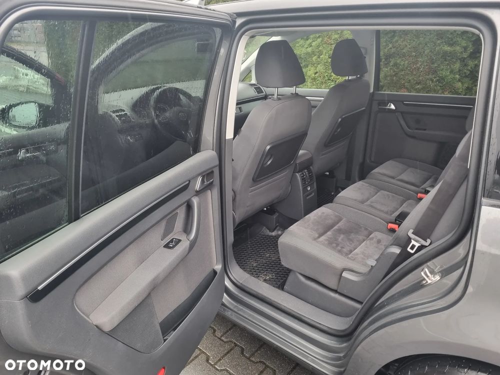 Volkswagen Touran 1.4 TSI Highline - 26