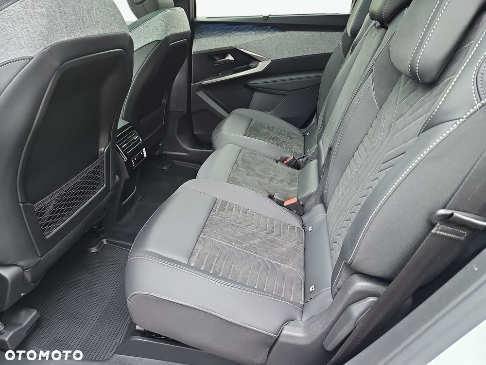 Peugeot 5008 1.2 PureTech mHEV GT S&S e-DCS6 - 22