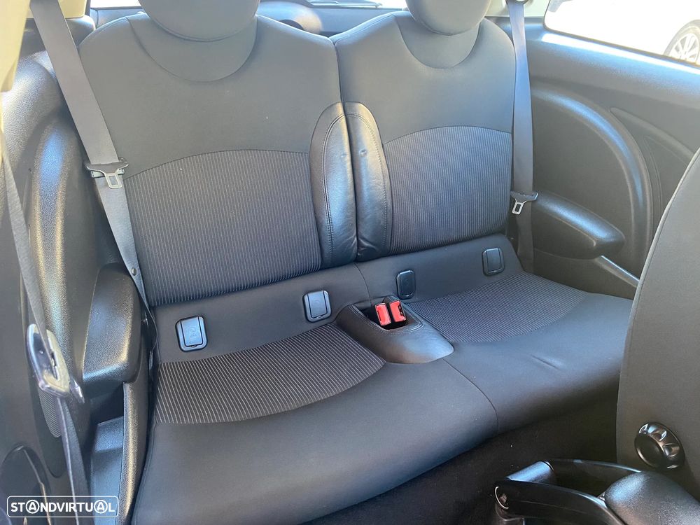 MINI 3 Portas Cooper D - 30