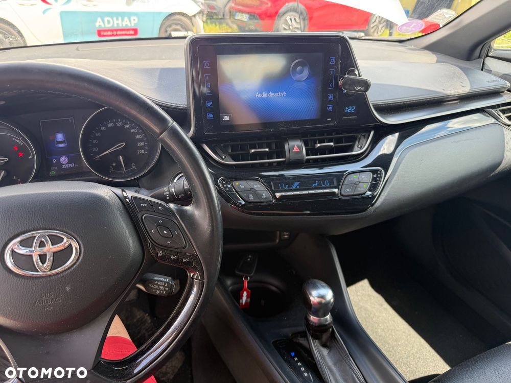 Toyota C-HR - 11