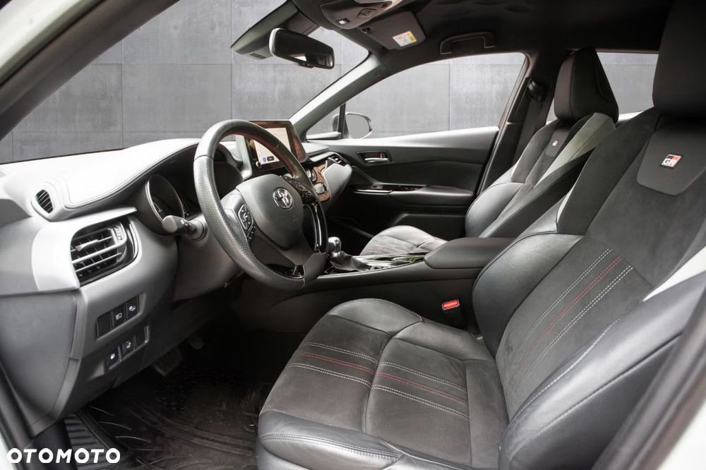 Toyota C-HR Lounge - 6