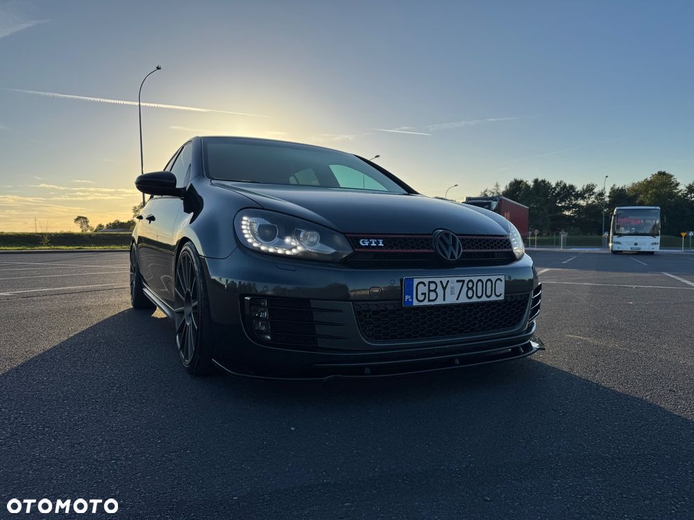Volkswagen Golf 2.0 TSI GTI DSG - 2