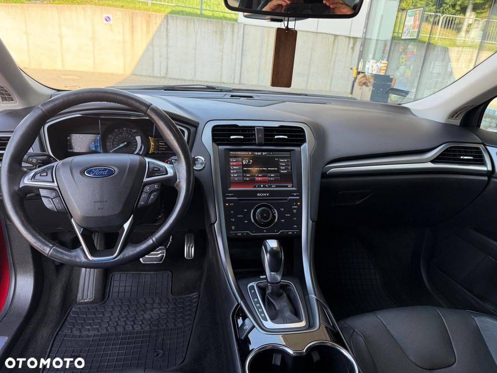 Ford Fusion 2.0 EcoBoost Titanium - 18