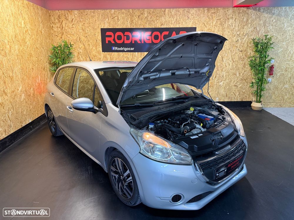 Peugeot 208 1.4 HDi Access - 26