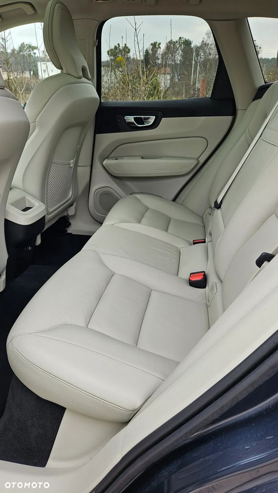 Volvo XC 60 T5 Geartronic Momentum Pro - 15