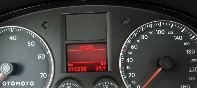 Volkswagen Touran 1.6 Freestyle - 3