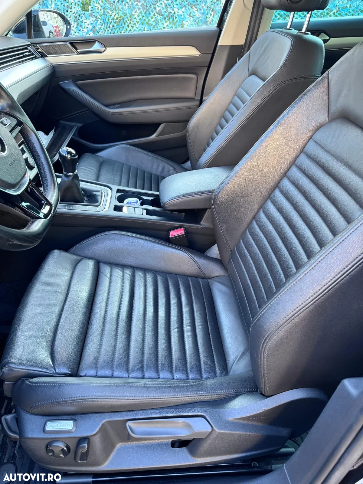 Volkswagen Passat 1.6 TDI Comfortline - 5