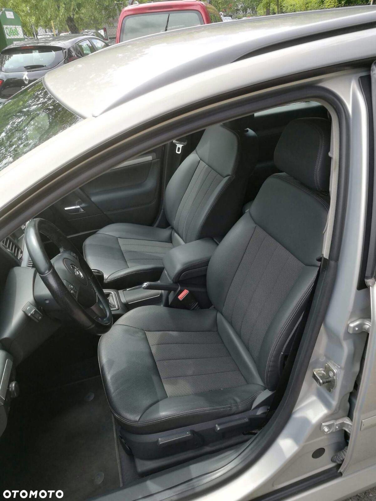 Opel Vectra 1.9 CDTI Cosmo - 11