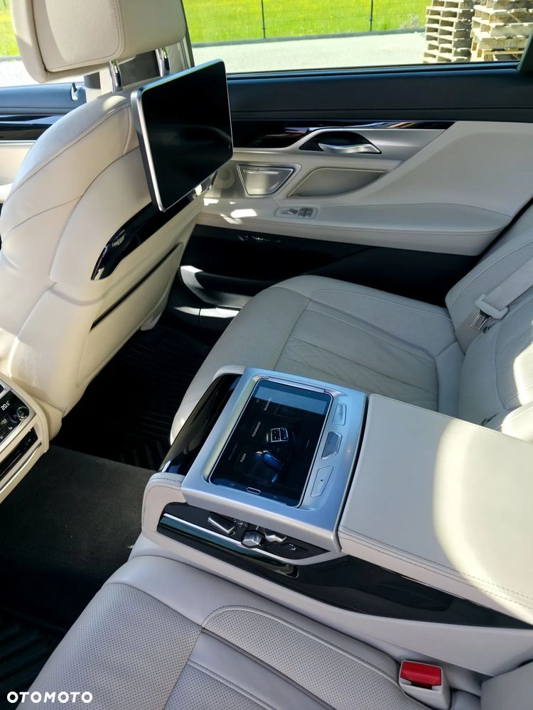 BMW Seria 7 750Ld xDrive - 18