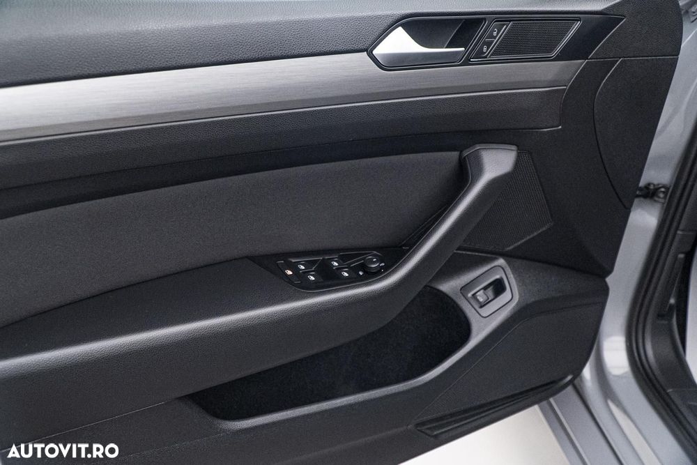 Volkswagen Passat 2.0 TDI DSG Comfortline - 37