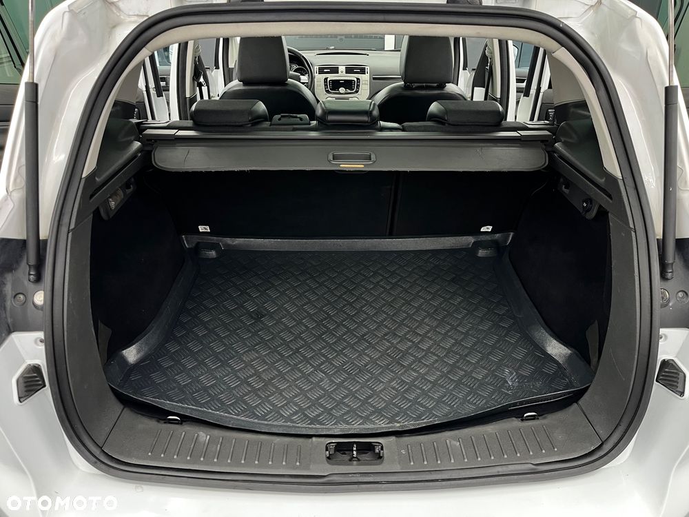 Ford Kuga - 35