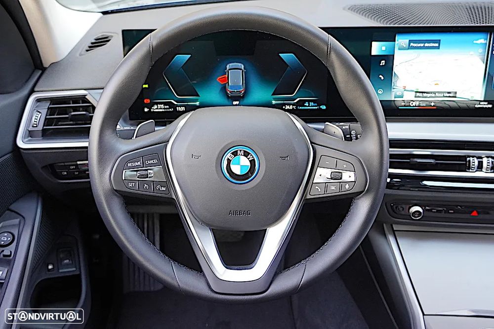 BMW 320 e Touring Corporate Edition Auto - 33