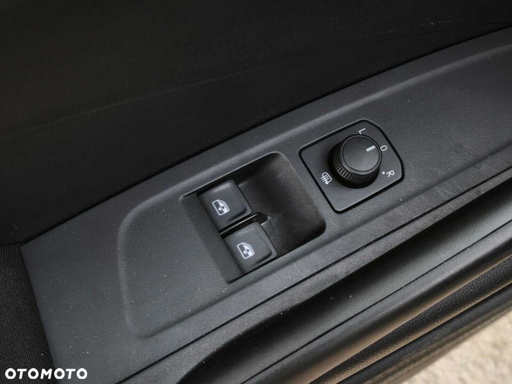 Skoda Fabia 1.0 TSI Selection DSG - 21