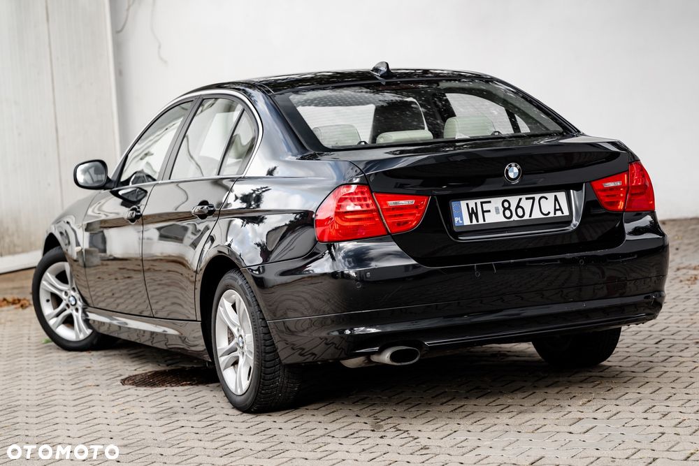 BMW Seria 3 318i - 14