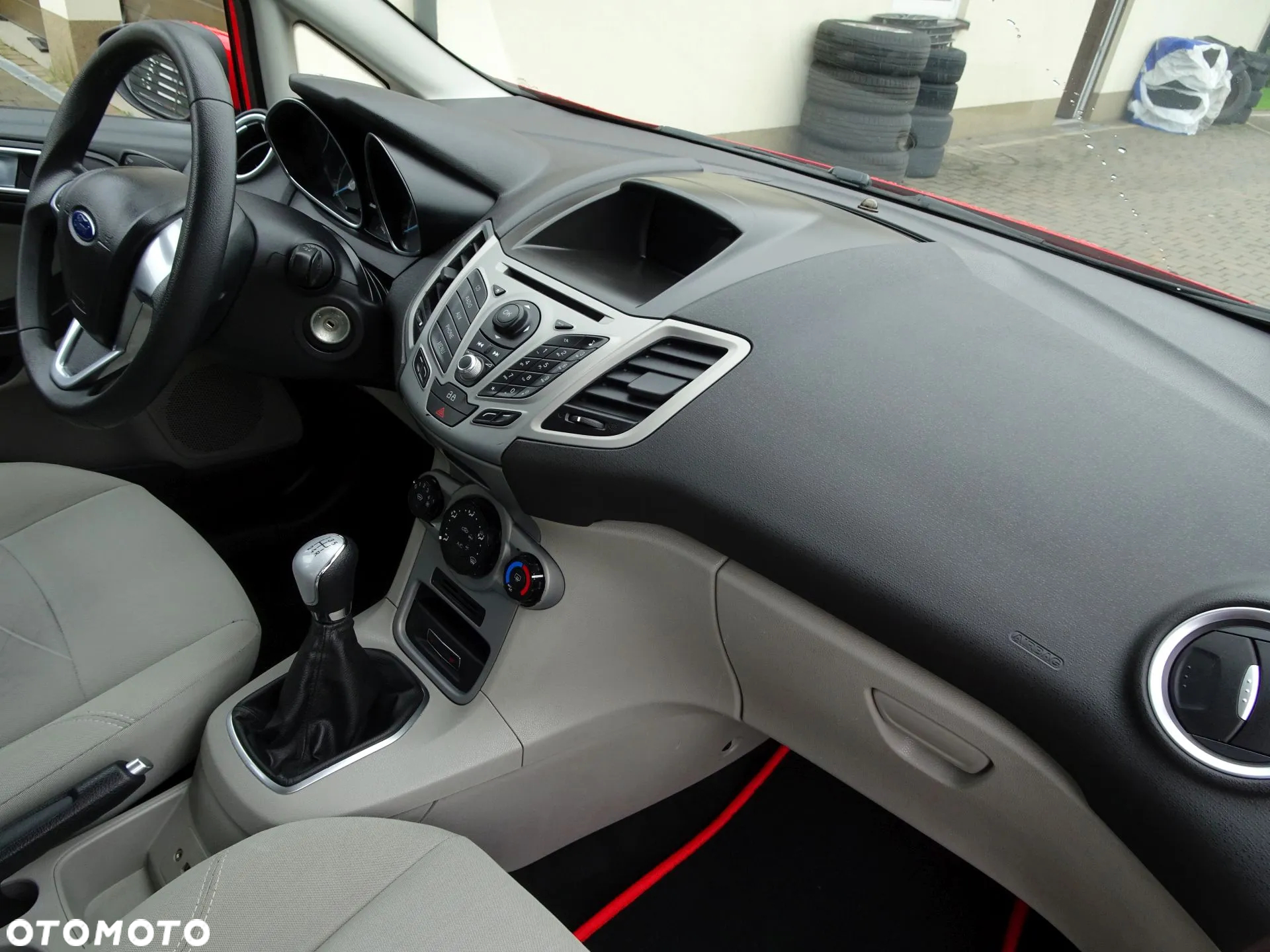 Ford Fiesta 1.6 TDCI Champions Edition - 6
