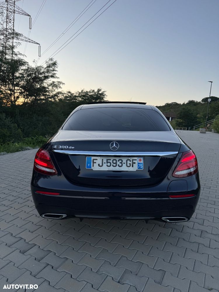 Mercedes-Benz E 300 de 9G-TRONIC AMG Line - 4