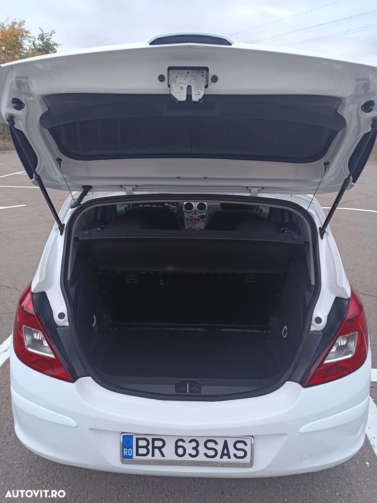 Opel Corsa 1.2 Essentia - 9