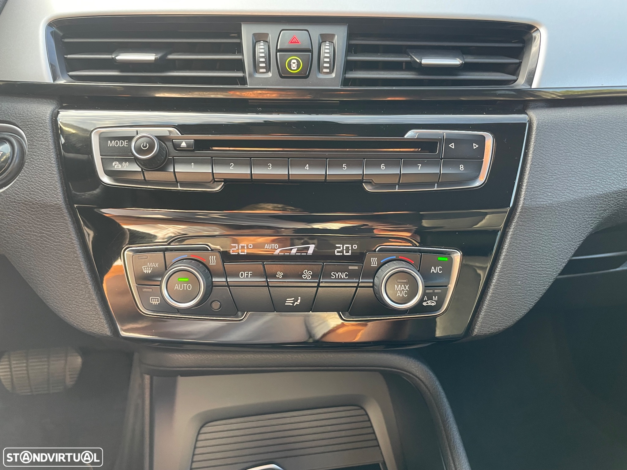 BMW X1 16 d sDrive Auto Line Sport - 26