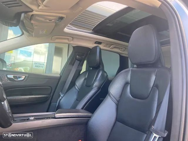 Volvo XC 60 2.0 T6 PHEV Inscription AWD - 17