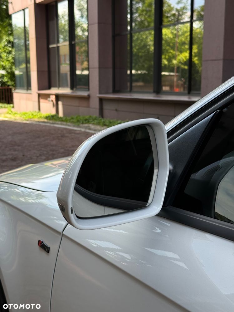 Audi A4 Limousine - 14