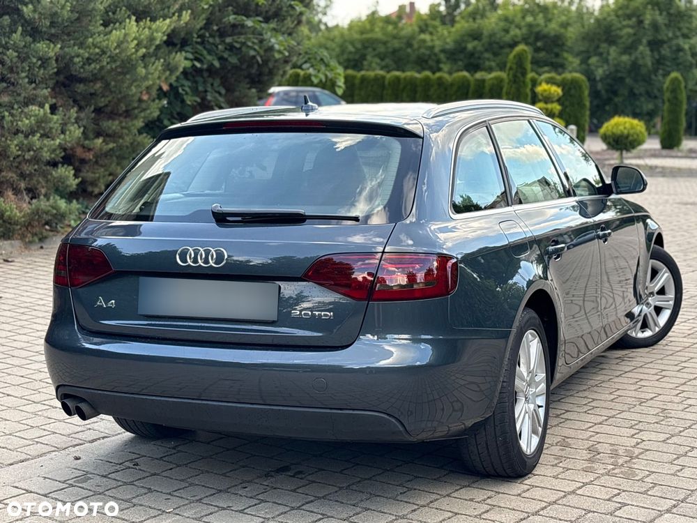 Audi A4 Avant 2.0 TDI - 10