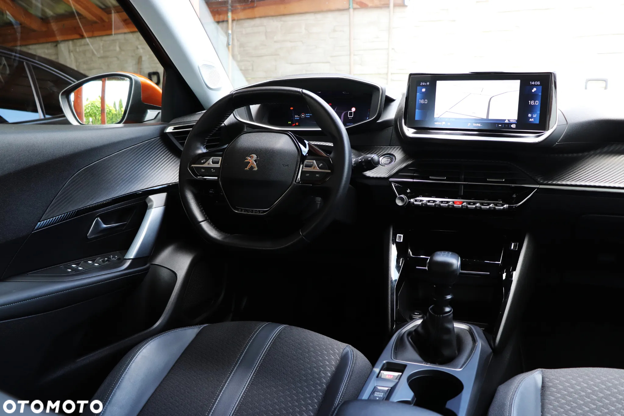 Peugeot 2008 1.2 PureTech Allure S&S - 25
