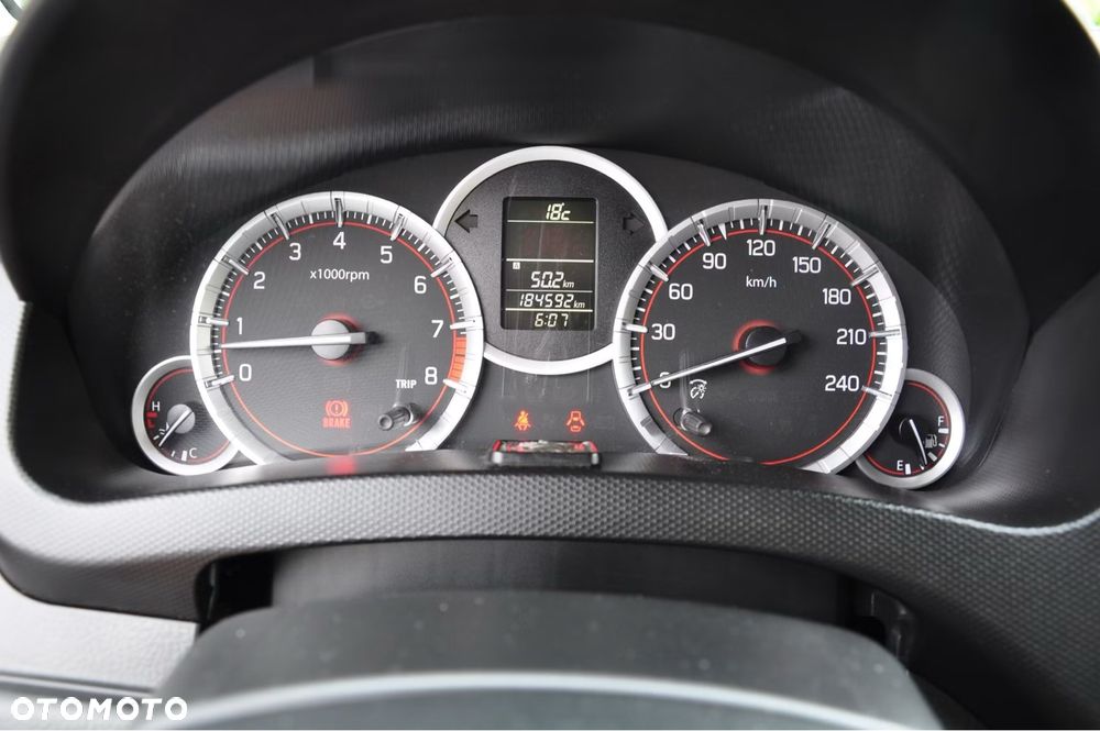 Suzuki Swift - 8