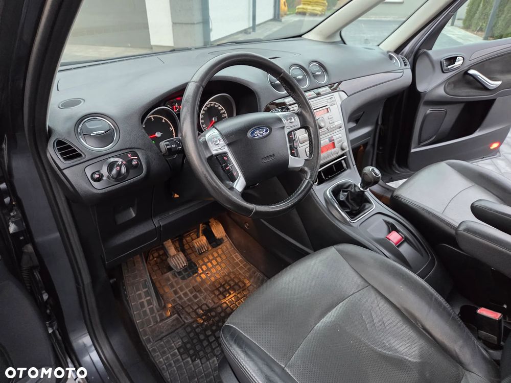 Ford Galaxy 2.0 TDCi Ghia - 33