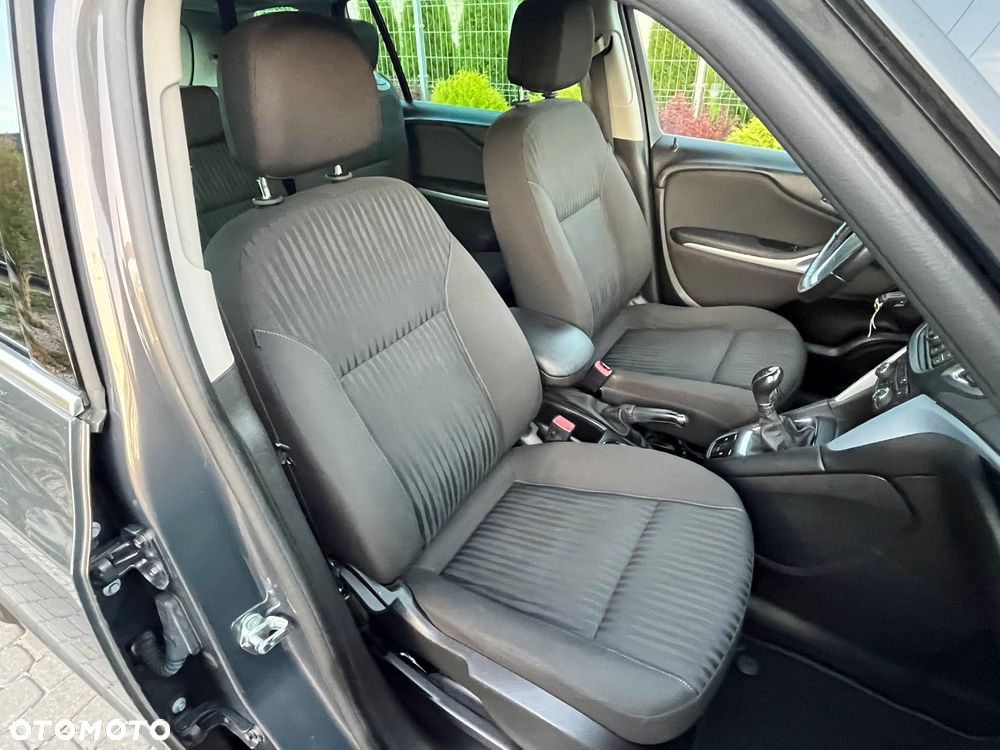 Opel Zafira Tourer 1.4 Turbo Innovation - 19