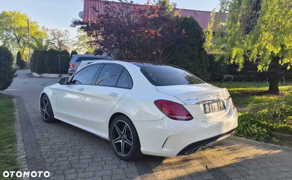 Mercedes-Benz Klasa C AMG 43 4Matic 9G-TRONIC - 12